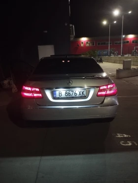 Mercedes-Benz E 220, снимка 12