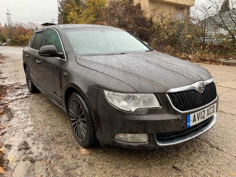 Skoda Superb 2.0d 170hp, снимка 4 - Автомобили и джипове - 41990788