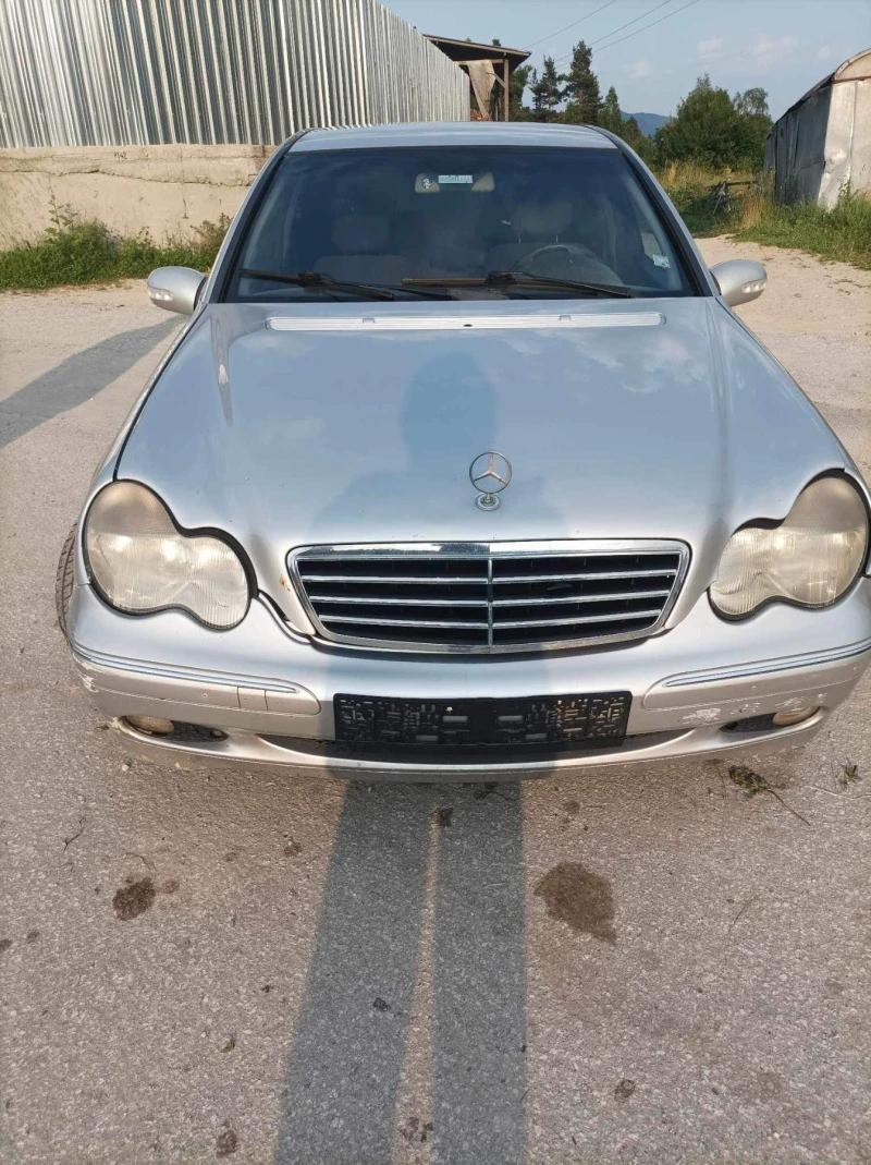 Mercedes-Benz C 220 На части, снимка 2 - Автомобили и джипове - 41524587