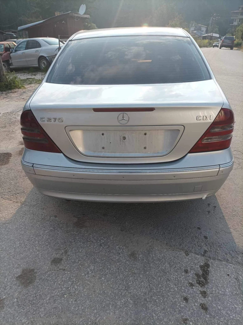 Mercedes-Benz C 220 На части, снимка 6 - Автомобили и джипове - 41524587