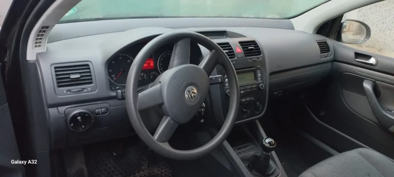 VW Golf V 1.9 TDI, снимка 6 - Автомобили и джипове - 48643032