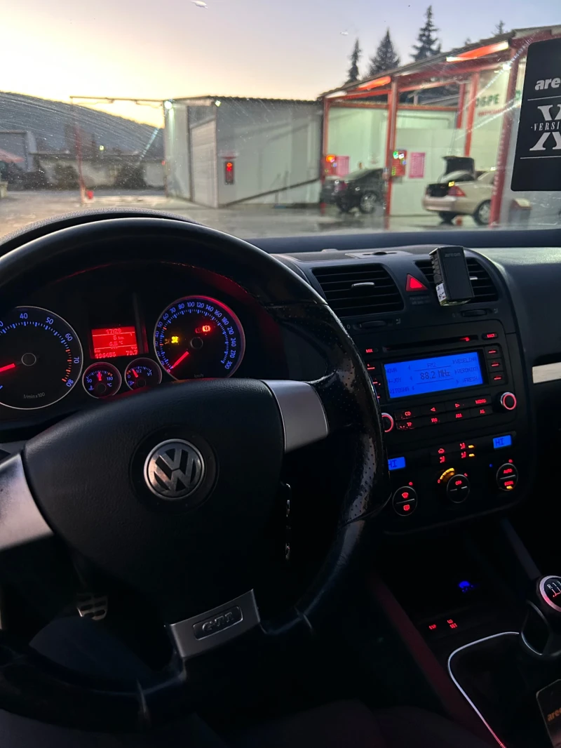 VW Golf, снимка 15 - Автомобили и джипове - 48711718