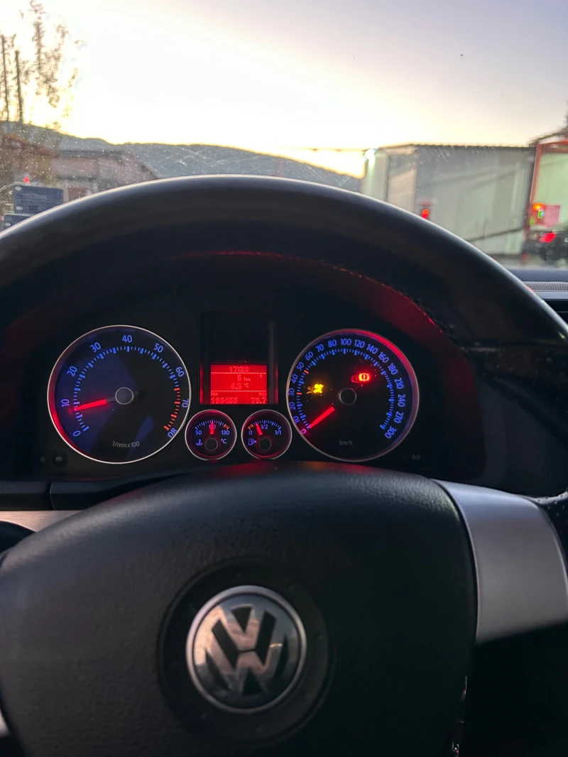 VW Golf, снимка 13 - Автомобили и джипове - 48711718