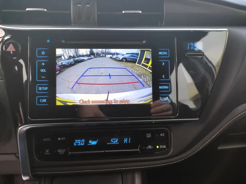 Toyota Corolla 1.6 132hp Luna, снимка 9 - Автомобили и джипове - 51177513