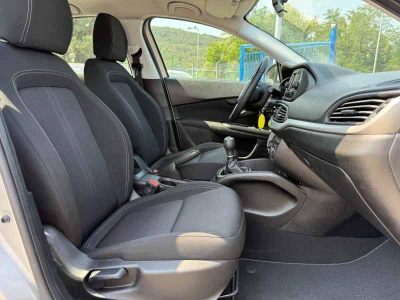 Fiat Tipo 1.3M-JET-95k.c.-парктроник-мултимедия, снимка 15 - Автомобили и джипове - 51300670