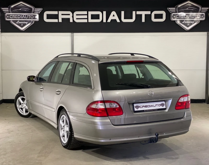 Mercedes-Benz E 220, снимка 4 - Автомобили и джипове - 51642987