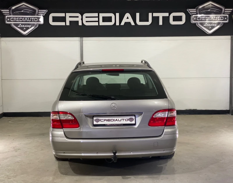 Mercedes-Benz E 220, снимка 5 - Автомобили и джипове - 51642987