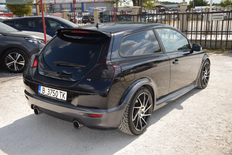 Volvo C30 Т5 R-Design, снимка 7 - Автомобили и джипове - 51733614