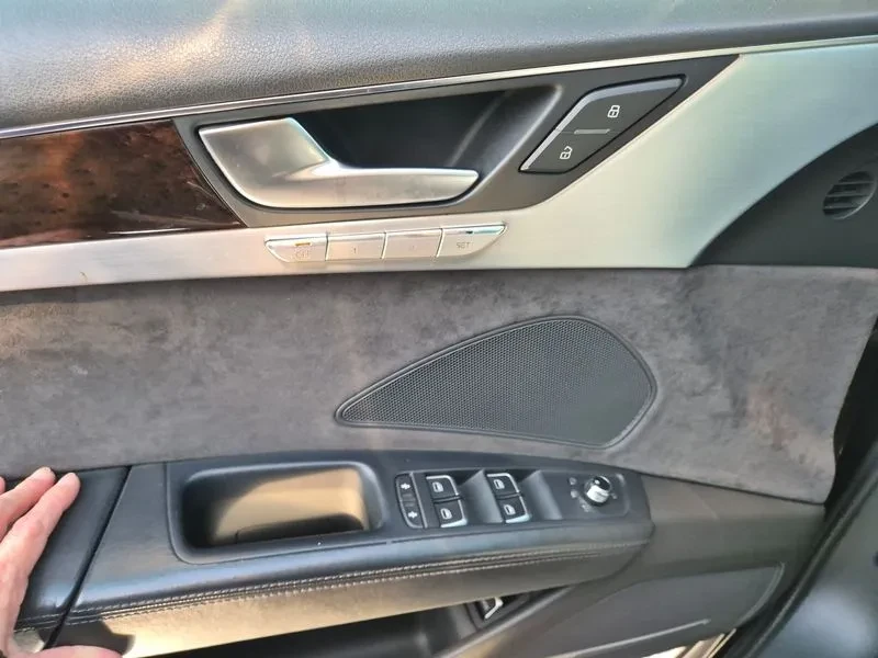 Audi A8 4.2 TDI QUATTRO, снимка 11 - Автомобили и джипове - 55096373