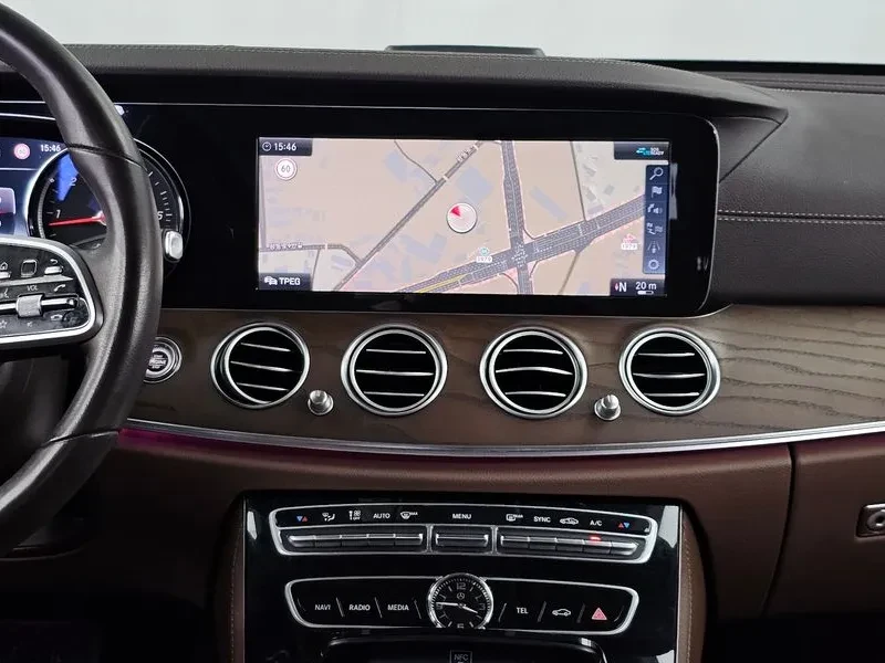 Mercedes-Benz E 220 4MATIC EXCLUSIVE, снимка 14 - Автомобили и джипове - 56017002