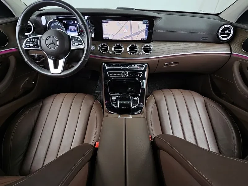 Mercedes-Benz E 220 4MATIC EXCLUSIVE, снимка 7 - Автомобили и джипове - 56017002
