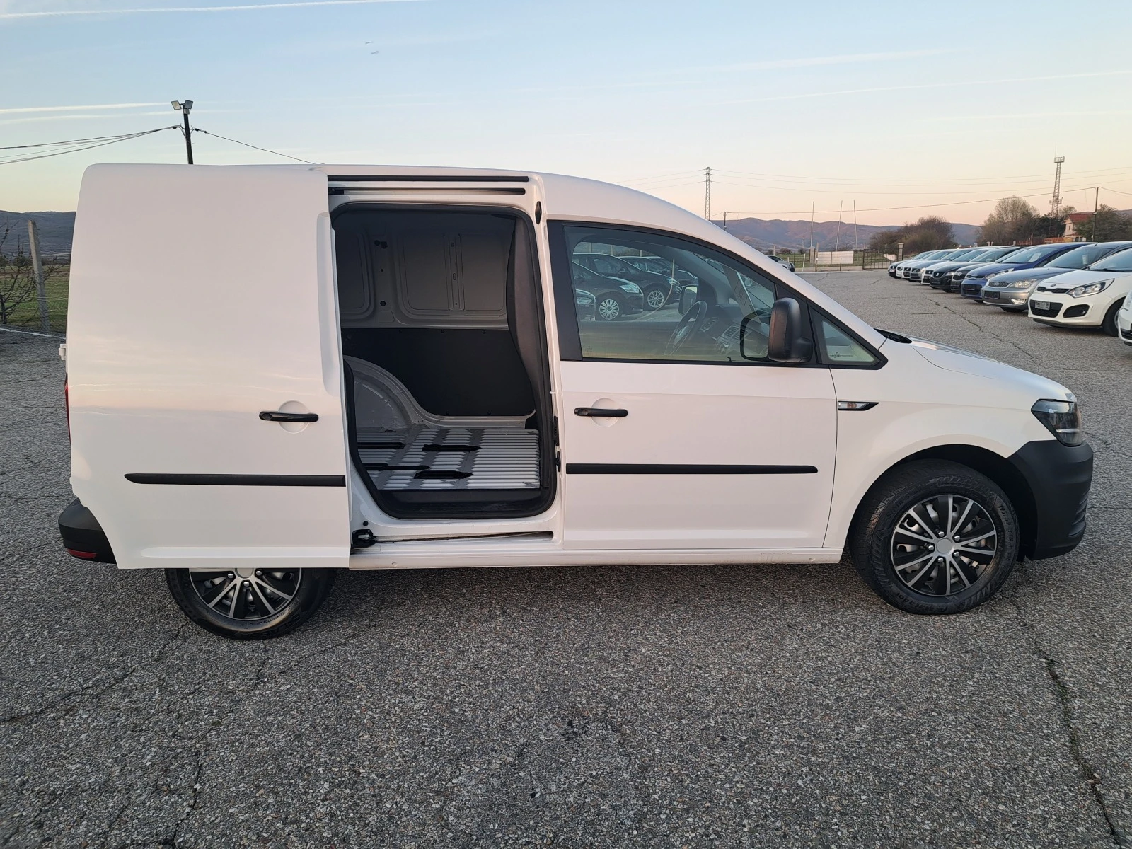 VW Caddy 1,4 TGI - изображение 5