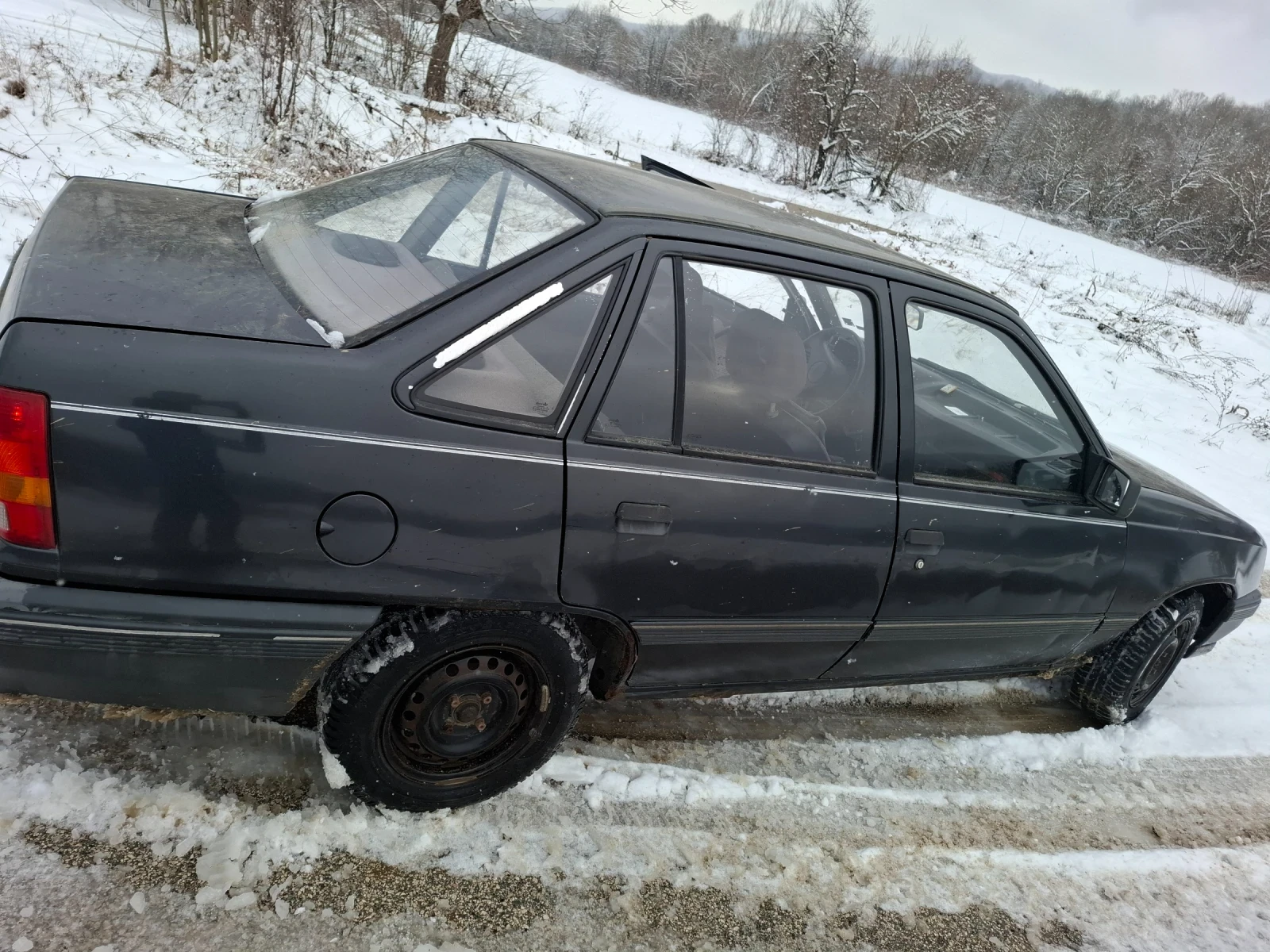 Opel Kadett 1.6s - изображение 4