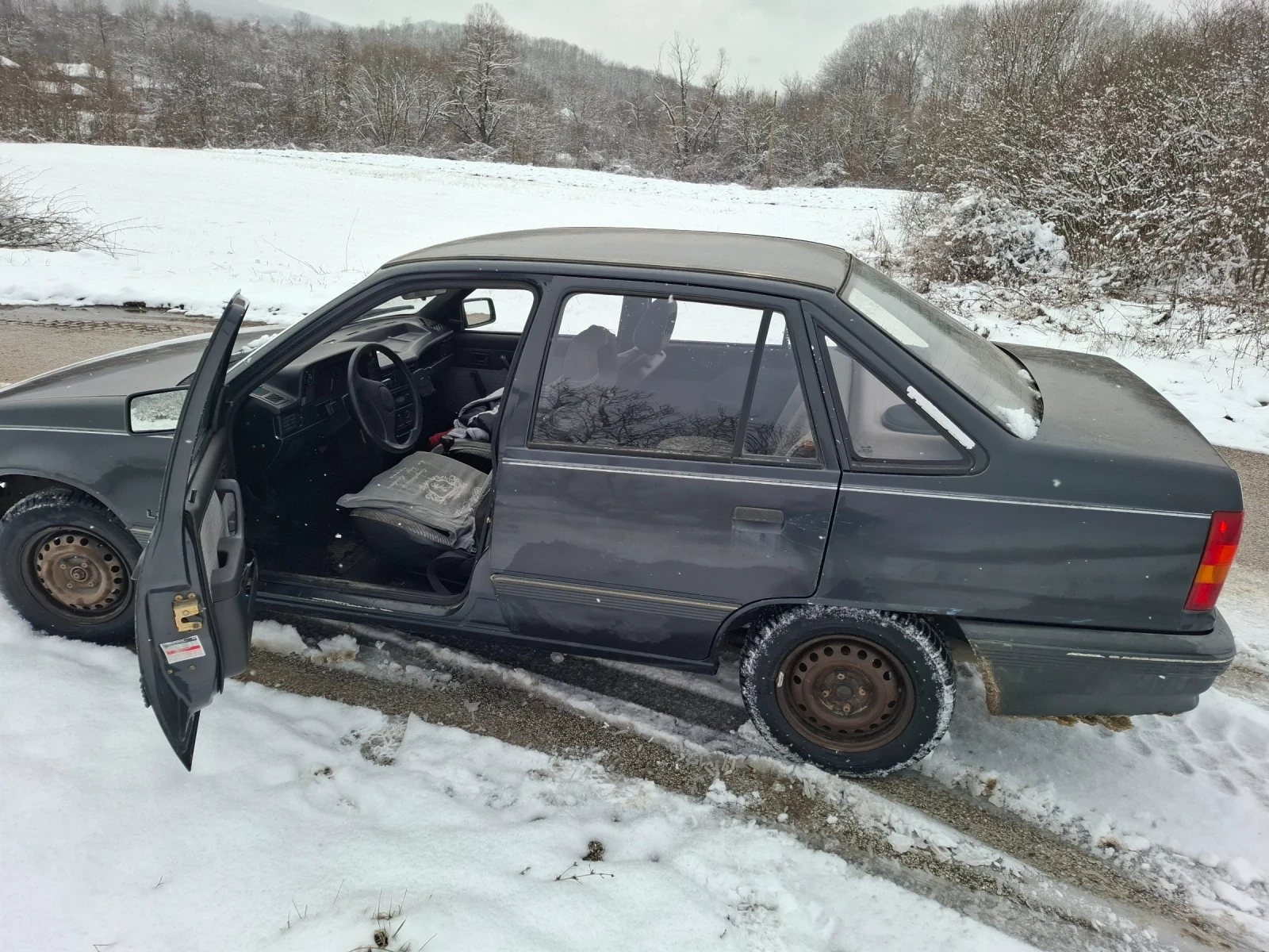 Opel Kadett 1.6s - изображение 3