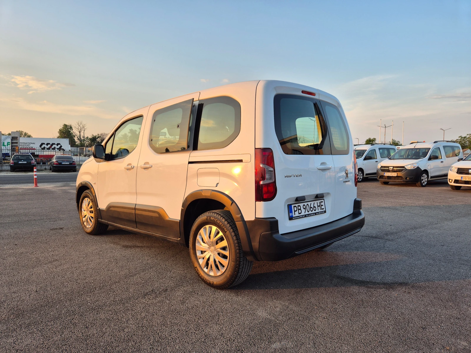Peugeot Partner  N1-1.5 HDi - изображение 3