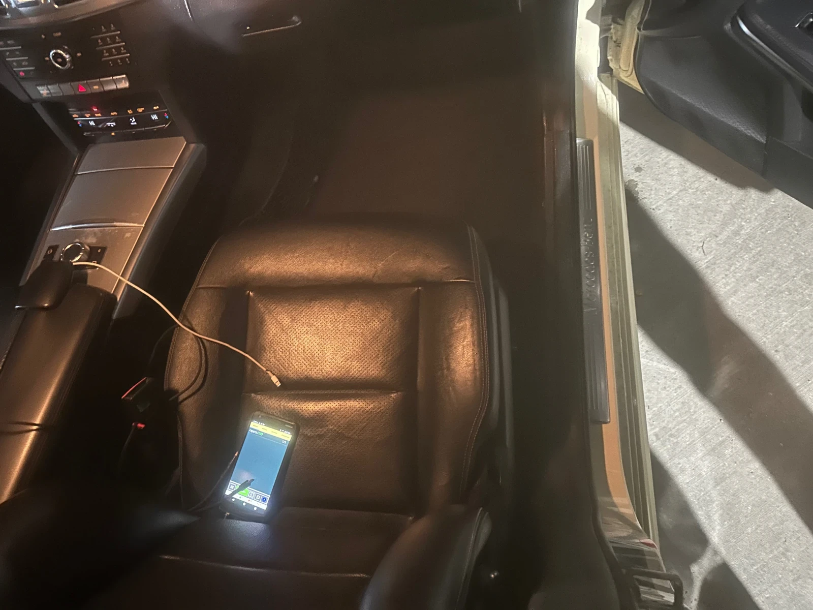 Mercedes-Benz E 200 | Mobile.bg — изображение 9