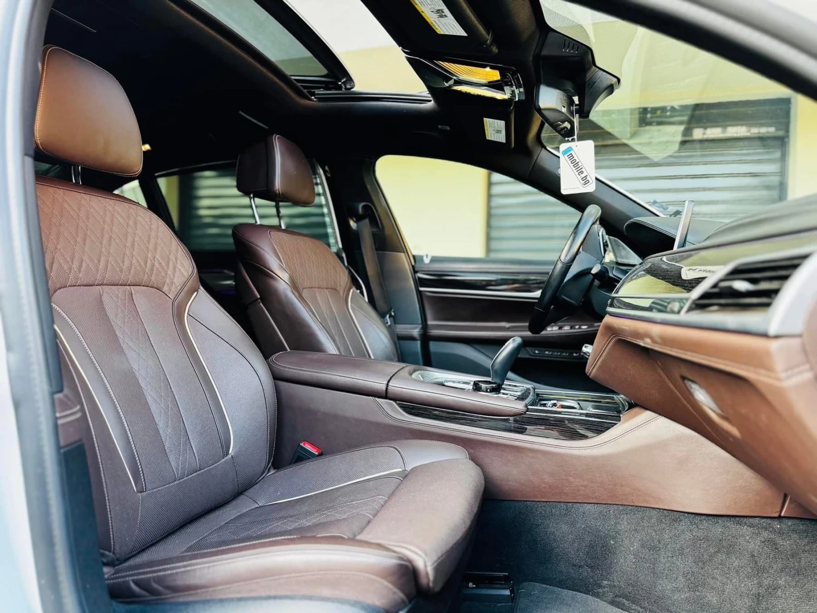 BMW 750 G12 - изображение 10