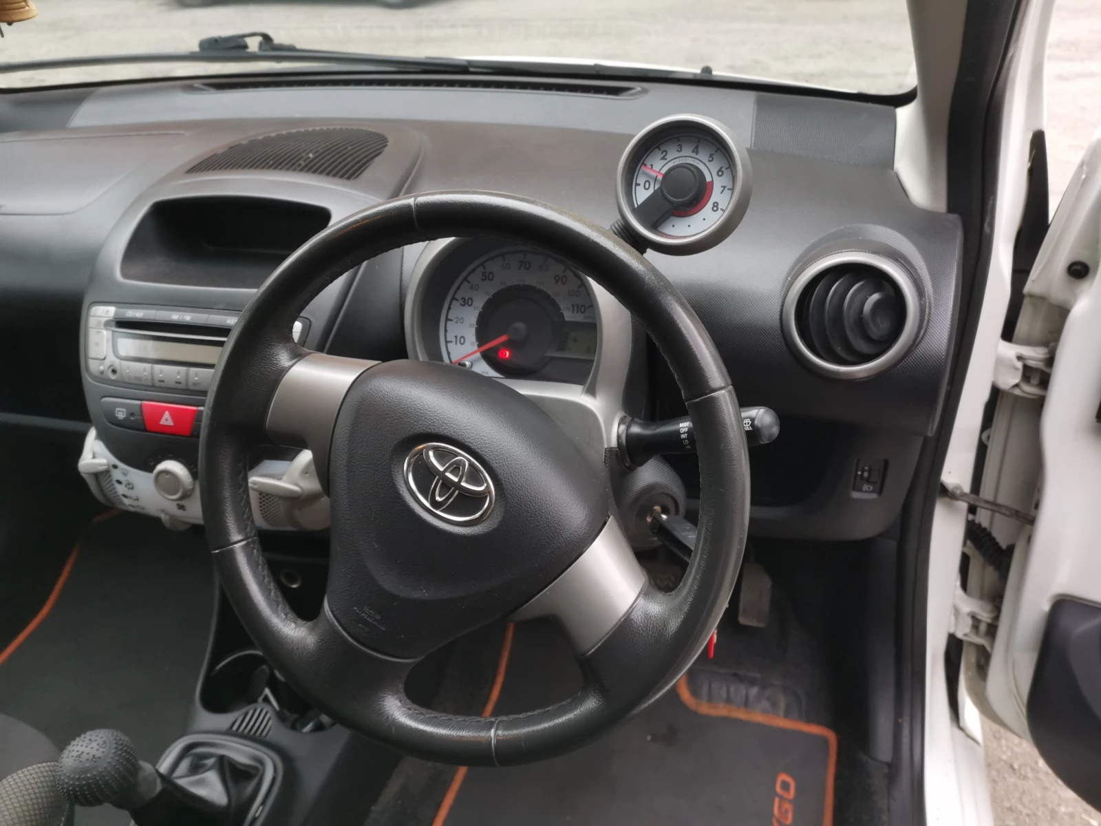 Toyota Aygo, снимка 5 - Автомобили и джипове - 53920005
