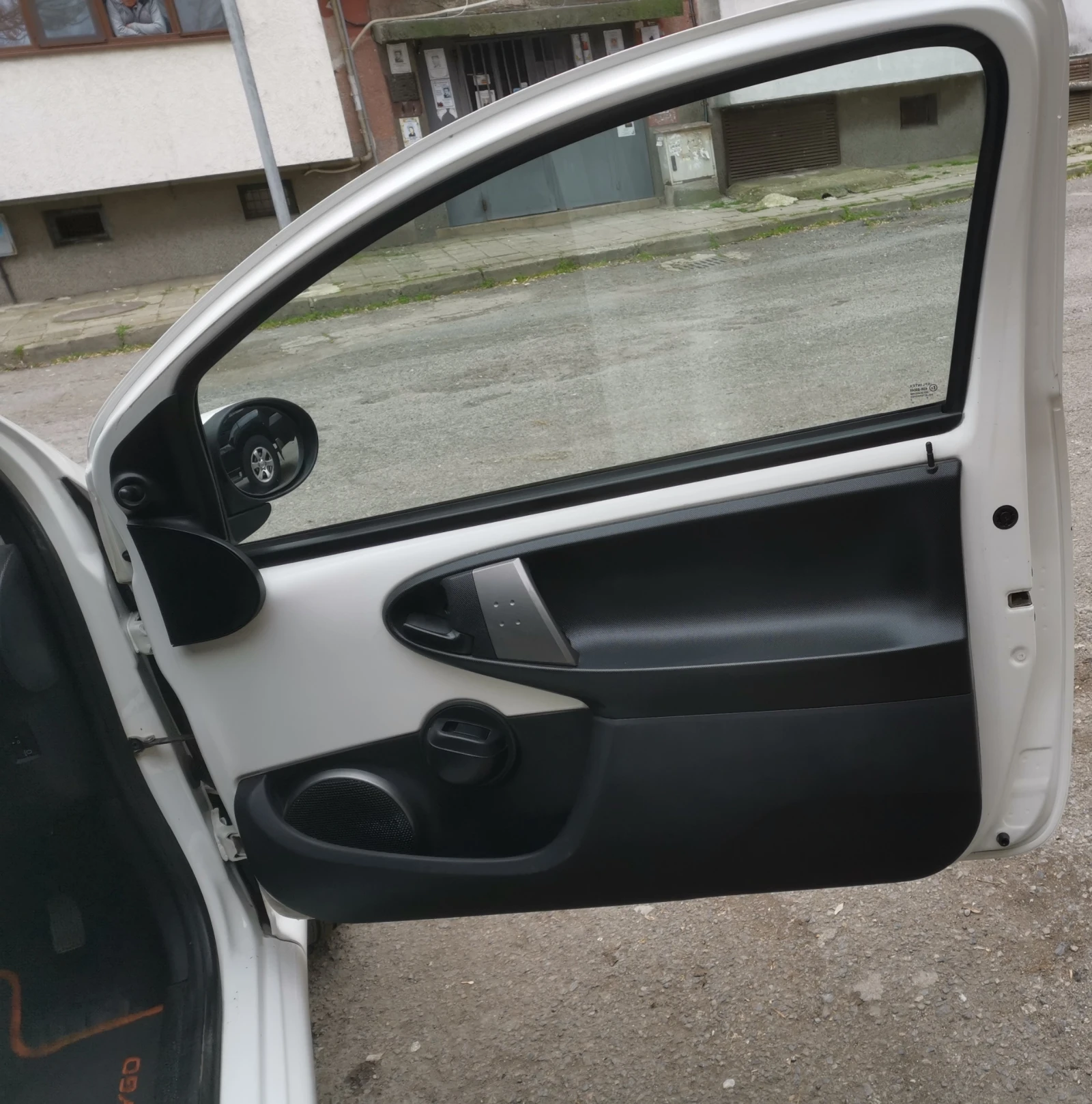 Toyota Aygo, снимка 10 - Автомобили и джипове - 53920005
