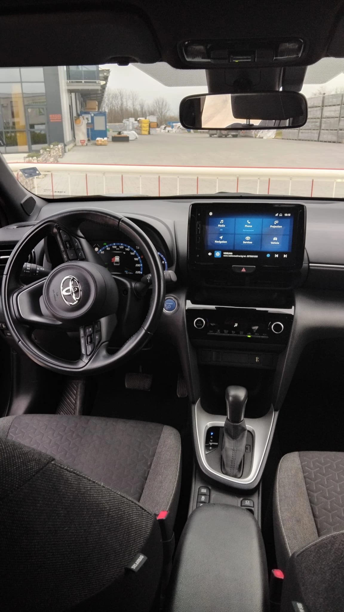 Toyota Yaris Cross Chic, снимка 10 - Автомобили и джипове - 54025995