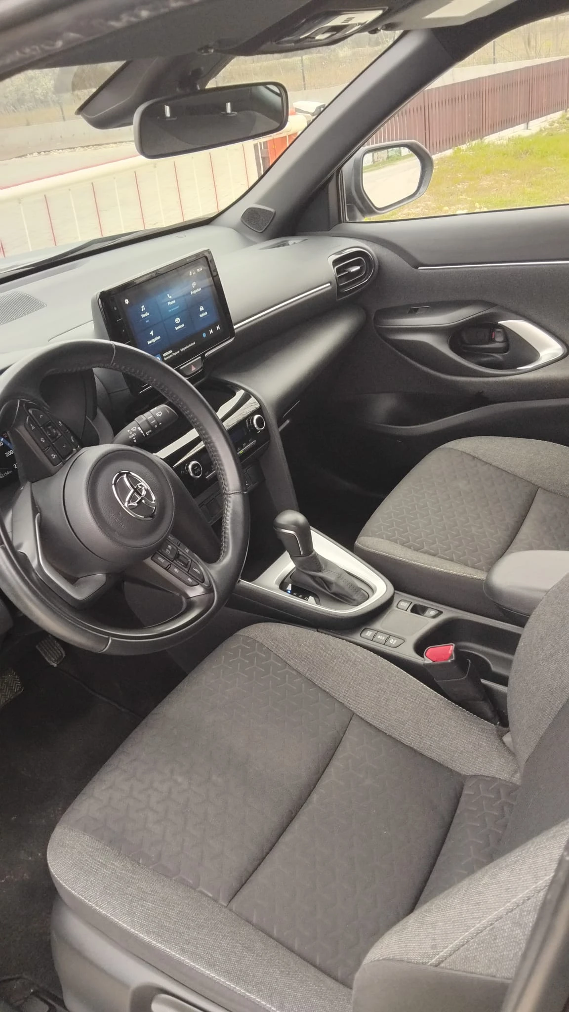 Toyota Yaris Cross Chic, снимка 12 - Автомобили и джипове - 54025995