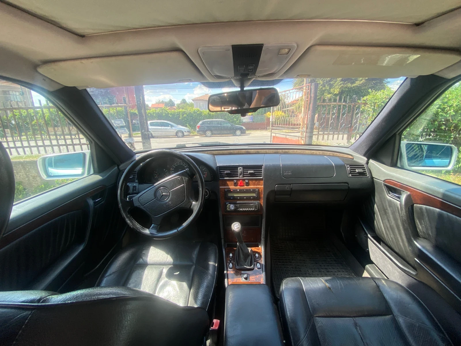 Mercedes-Benz C 200, снимка 12 - Автомобили и джипове - 54207869