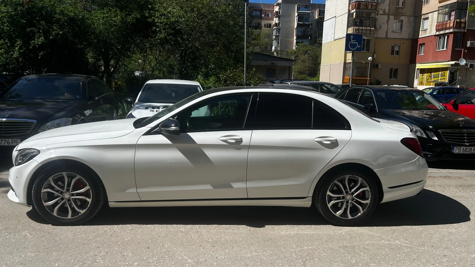 Mercedes-Benz C 220 W205, снимка 2 - Автомобили и джипове - 54319827