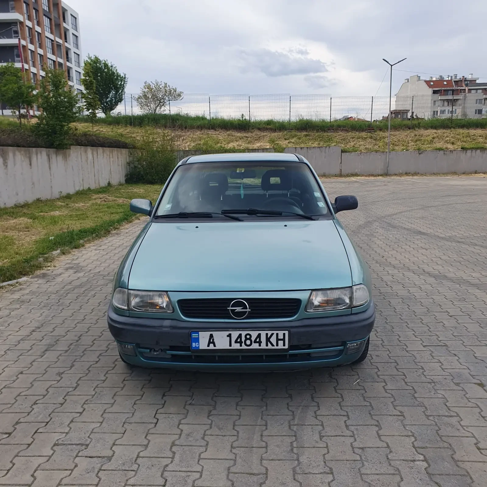 Opel Astra 1.6i, снимка 8 - Автомобили и джипове - 54424093