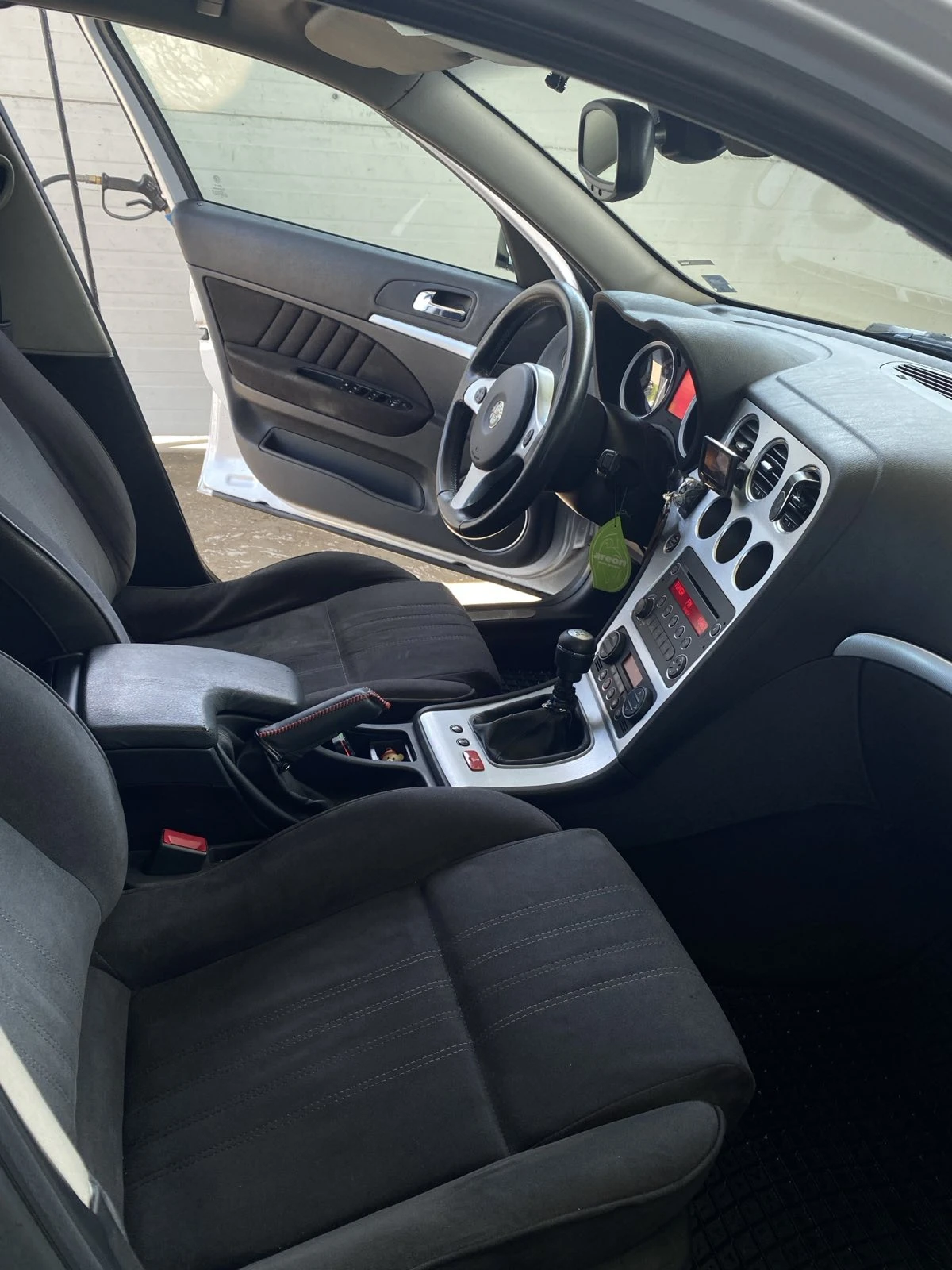 Alfa Romeo 159 sportwagon 1.9 JTDM 16V, снимка 6 - Автомобили и джипове - 54491913