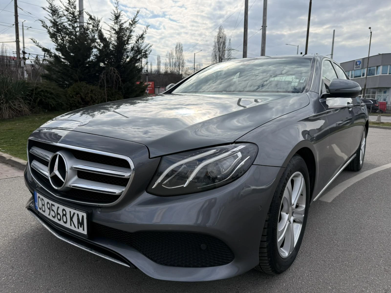 Mercedes-Benz E 220