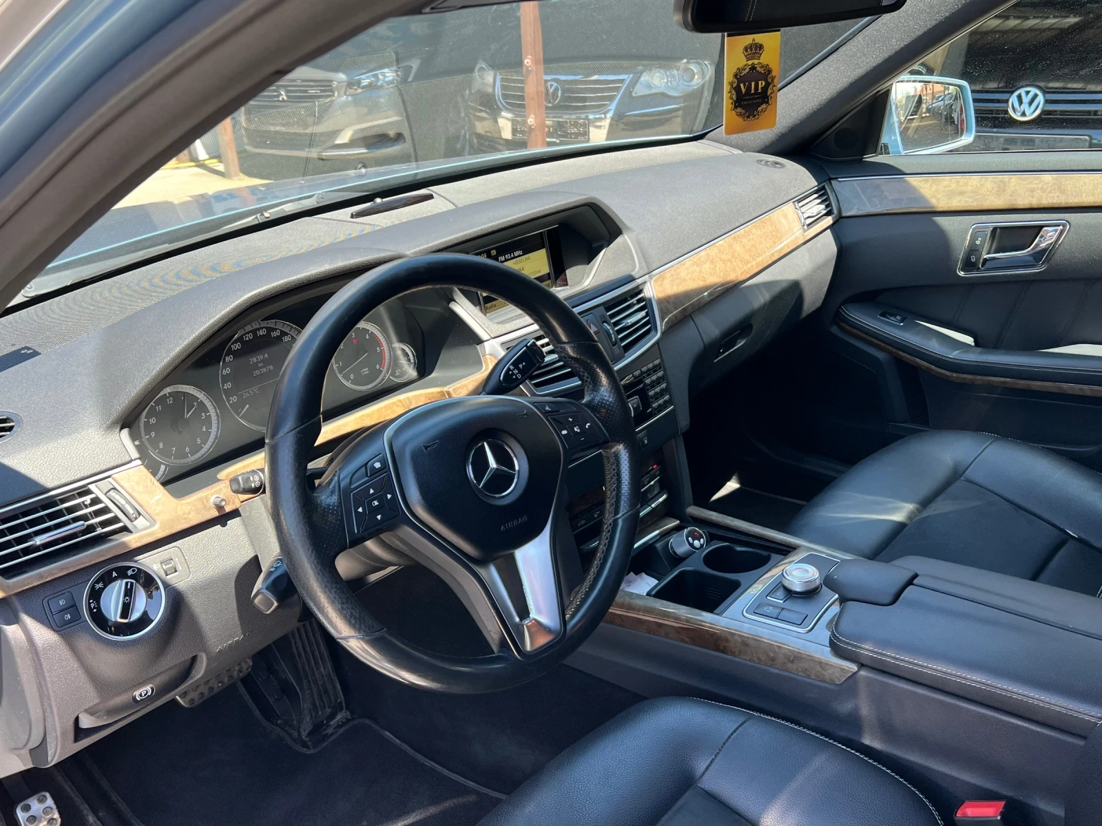 Mercedes-Benz E 350 AMG PACK, снимка 7 - Автомобили и джипове - 54594853