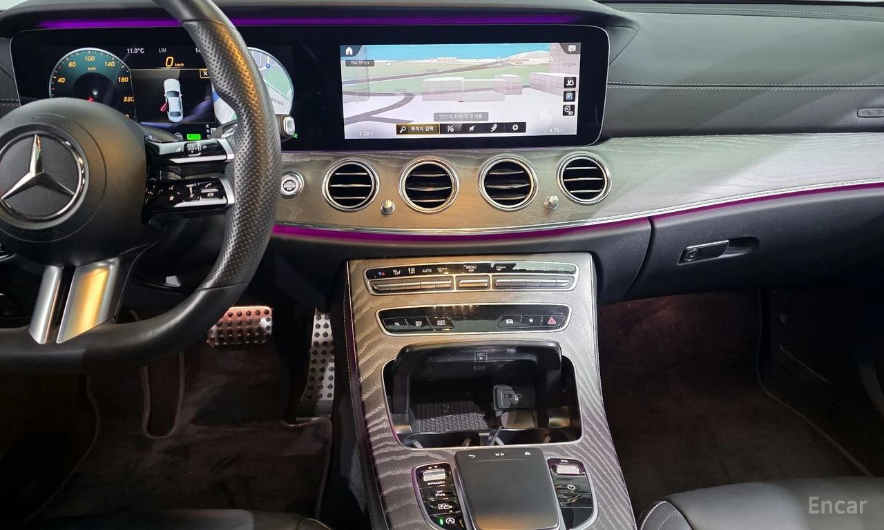 Mercedes-Benz E 350 AMG* LINE* 4MATIC* BURMESTER* ДИСТРОНИК* ХЕДЪП* , снимка 10 - Автомобили и джипове - 55468103