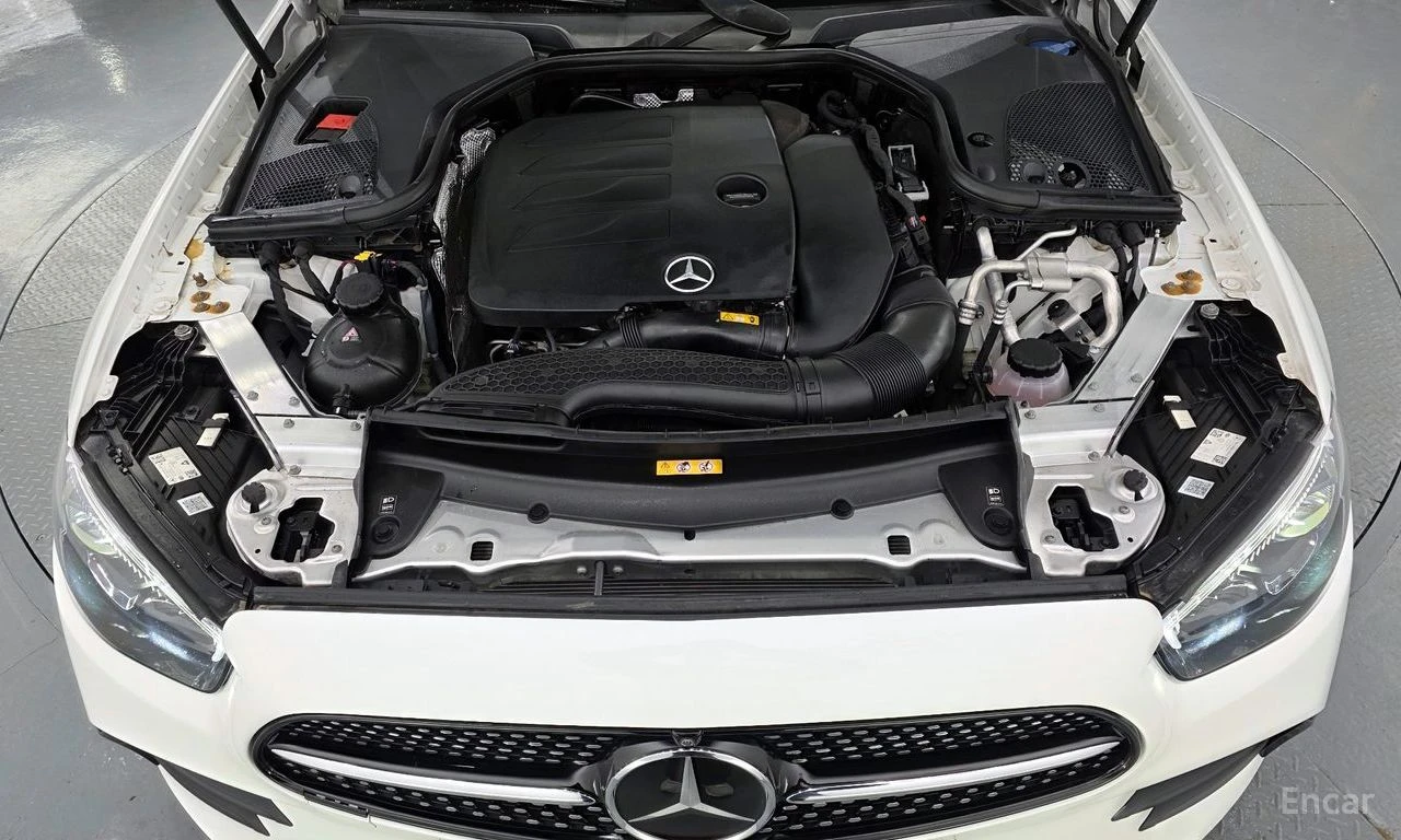 Mercedes-Benz E 350 AMG* LINE* 4MATIC* BURMESTER* ДИСТРОНИК* ХЕДЪП* , снимка 17 - Автомобили и джипове - 55468103