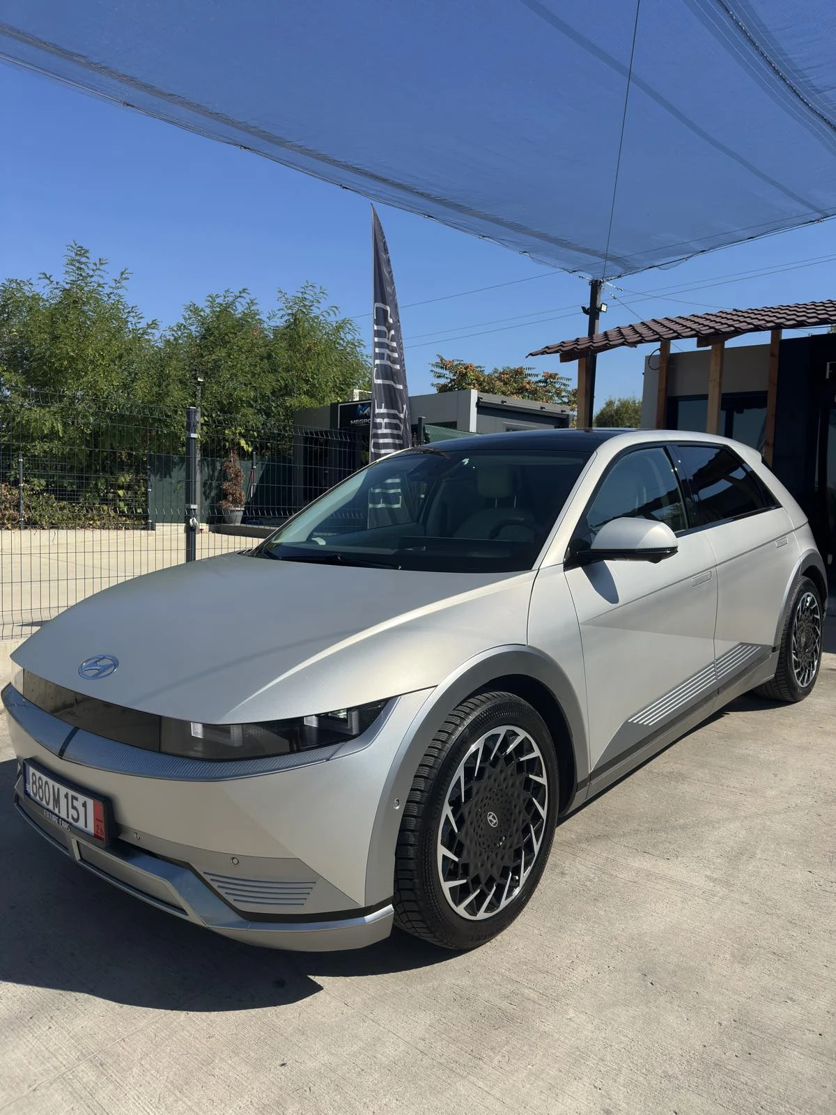 Hyundai Ioniq 5 72.6KWh/UNIQ/ПАНОРАМА/360/HEADUP/BOSE/SOH97.7%, снимка 5 - Автомобили и джипове - 56113810