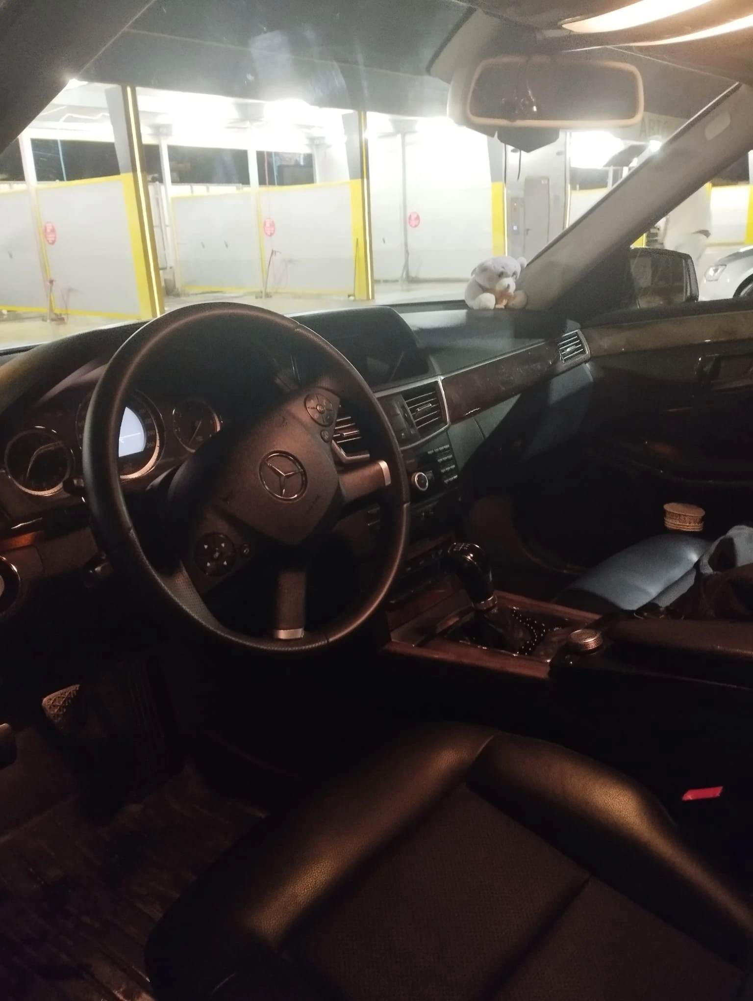 Mercedes-Benz E 220, снимка 3 - Автомобили и джипове - 56187480