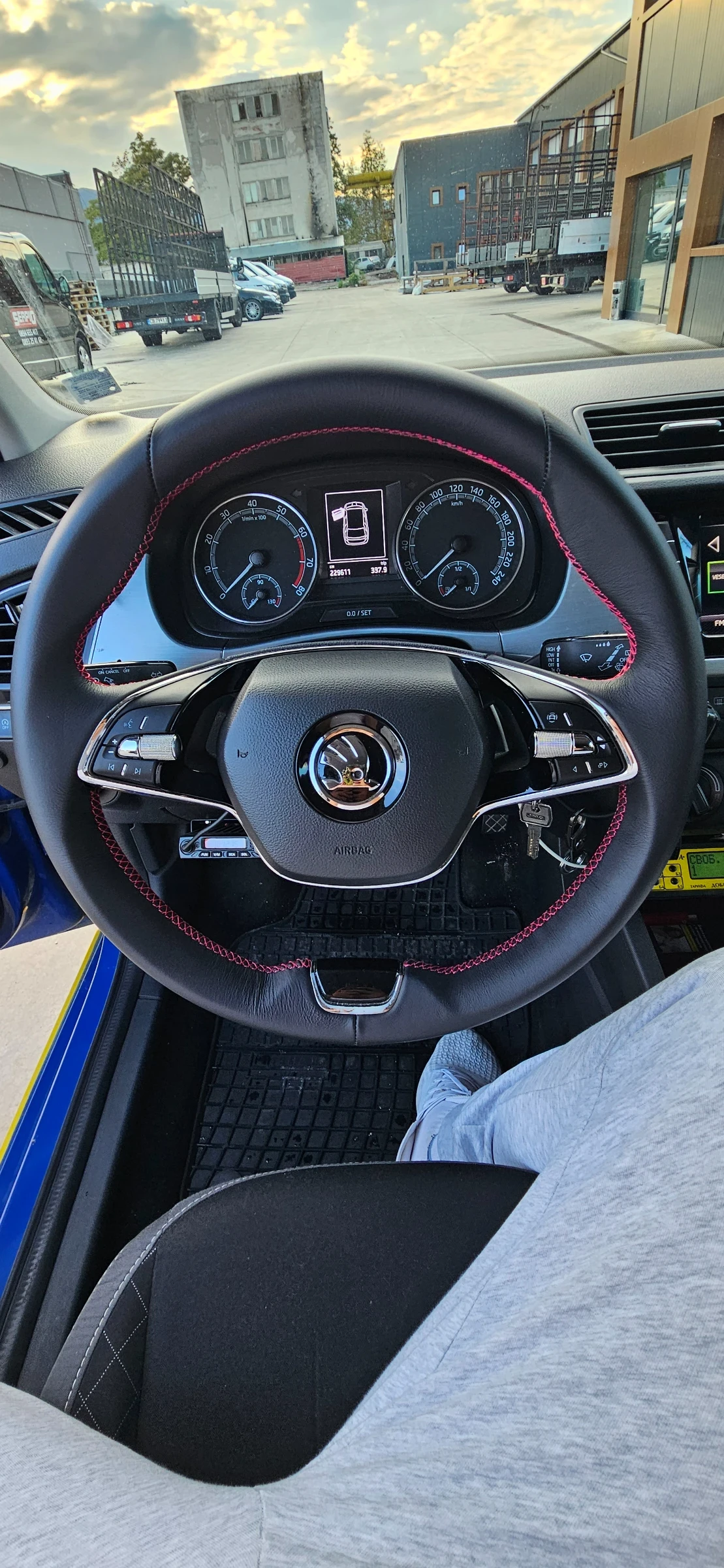 Skoda Fabia, снимка 3 - Автомобили и джипове - 56329825
