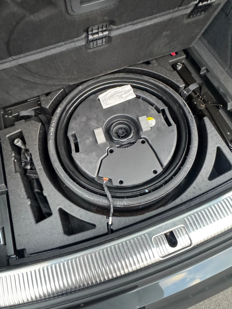 Audi Q5 2.0T S LINE 120хил км! Видео, снимка 17 - Автомобили и джипове - 51897908