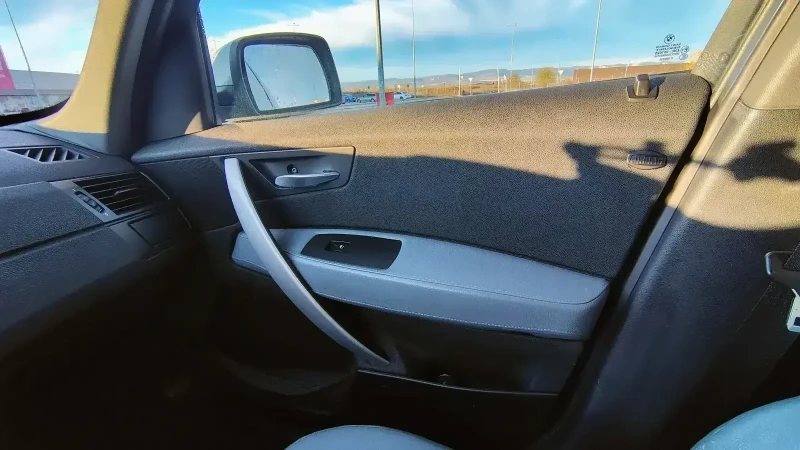 BMW X3 3.0 xi LPG, снимка 5 - Автомобили и джипове - 52517699