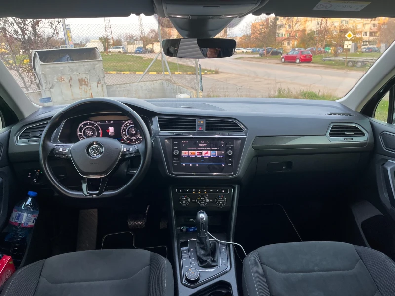 VW Tiguan 2.0TDI R-line, снимка 13 - Автомобили и джипове - 52942038