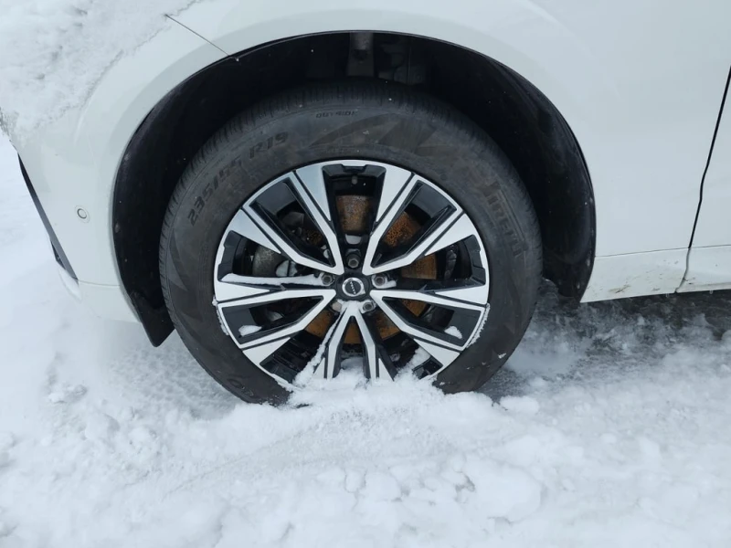 Volvo XC60 * PLUS DARK THEME * CARFAX * БЕЗ ПЪРВОНАЧАЛНА ВНОС, снимка 6 - Автомобили и джипове - 53382851