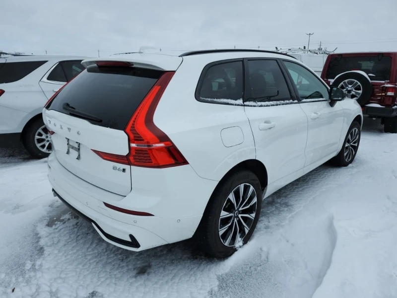 Volvo XC60 * PLUS DARK THEME * CARFAX * БЕЗ ПЪРВОНАЧАЛНА ВНОС, снимка 3 - Автомобили и джипове - 53382851