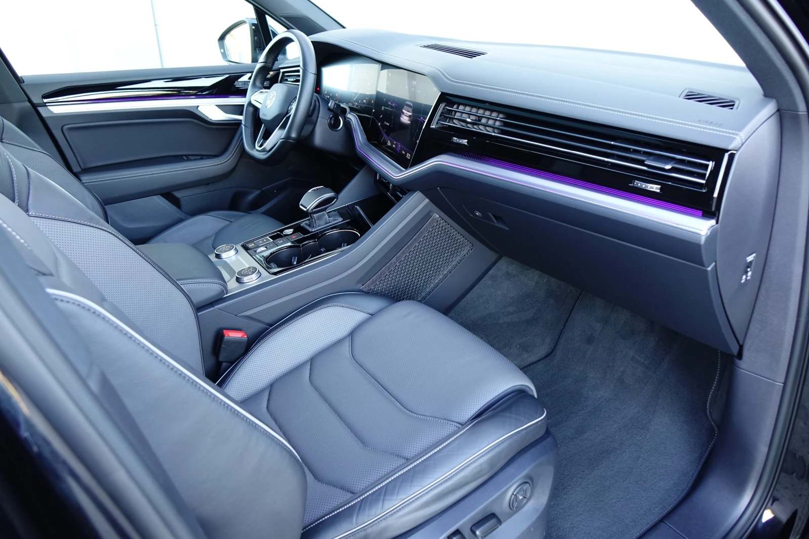 VW Touareg FACELIFT* R-LINE* IQ HD MATRIX LIGHTS* PANO* 360!! | Mobile.bg   17