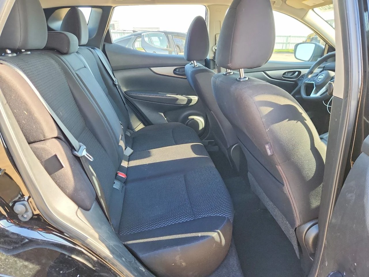 Nissan Rogue 2.0l Sport S, снимка 10 - Автомобили и джипове - 54518223