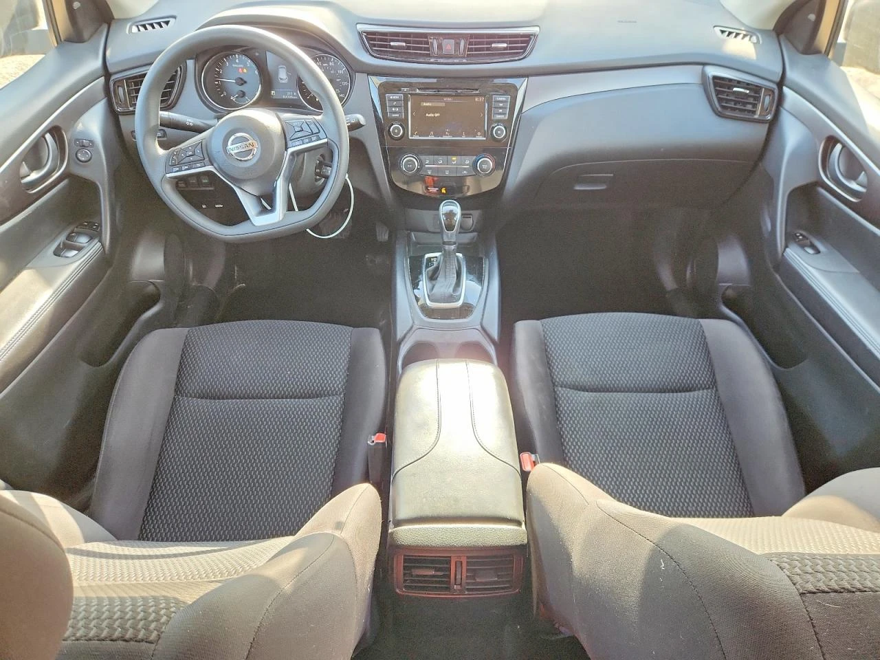 Nissan Rogue 2.0l Sport S, снимка 8 - Автомобили и джипове - 54518223