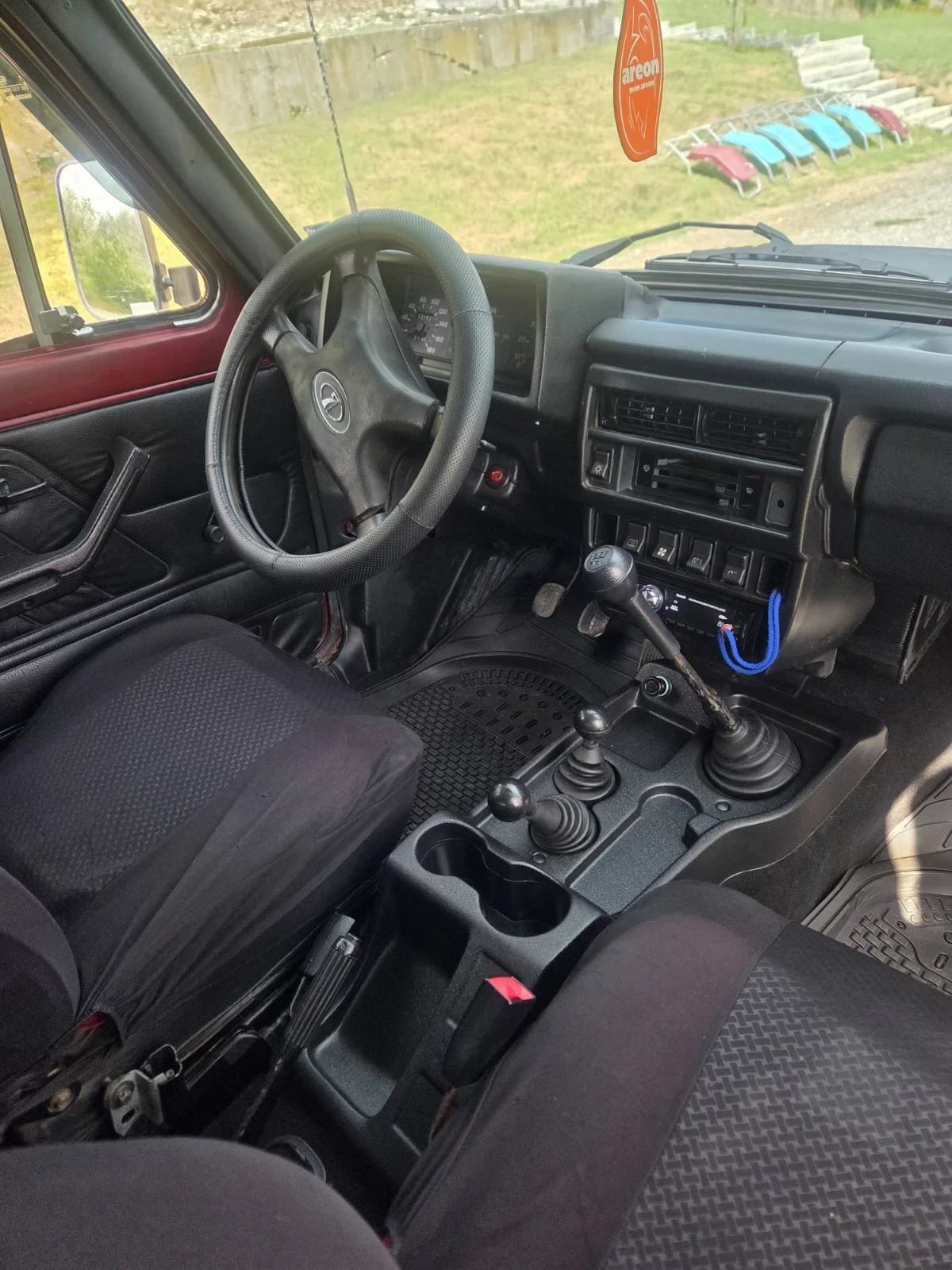 Lada Niva 1.7i, снимка 7 - Автомобили и джипове - 54591799