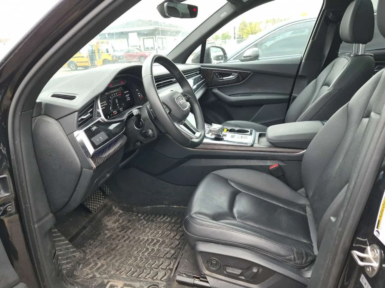 Audi Q7 * PROGRESSIV * ДИСТРОНИК * 360 * 2 КЛЮЧА * PANO, снимка 5 - Автомобили и джипове - 54612104