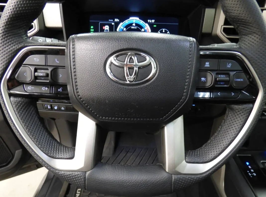 Toyota Tundra CREWMAX LIMITED 4X4 , снимка 6 - Автомобили и джипове - 54718536