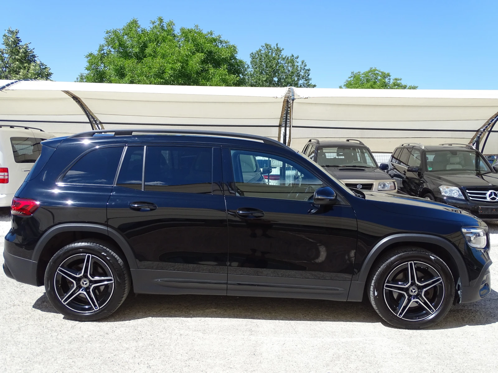 Mercedes-Benz GLB 220 AMG LINE_HEAD UP_DISTRONIC_* LINE ASIST_* , снимка 6 - Автомобили и джипове - 54937995