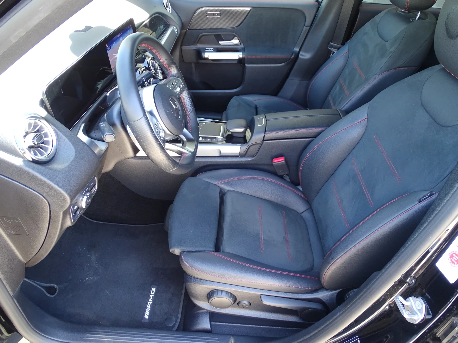 Mercedes-Benz GLB 220 AMG LINE_HEAD UP_DISTRONIC_* LINE ASIST_* , снимка 10 - Автомобили и джипове - 54937995