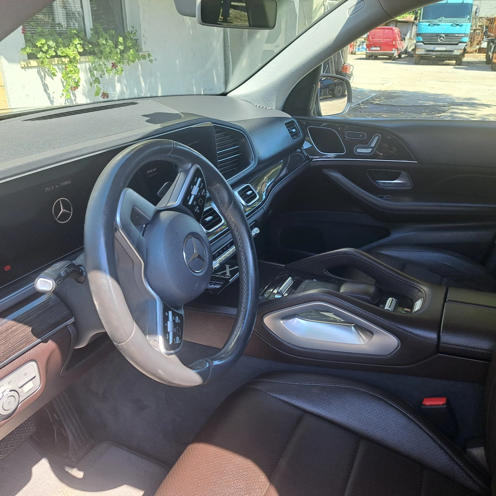 Mercedes-Benz GLE 300, снимка 9 - Автомобили и джипове - 55500823